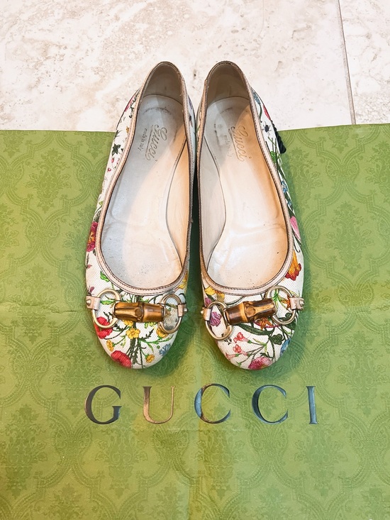 Gucci Shoes - Gucci Flower print Ballet Flats